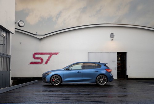 2019 FORD FOCUS ST 04