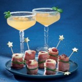 Cocktail-au-champagne-et-bouchees-de-jambon-cru