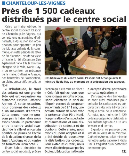 Chanteloup-les-Vignes-pres-de-1-500-cadeaux-distribues-par-le-centre-social.jpg