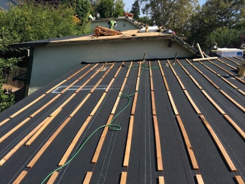 Falcon Roofing
13088 Potts Dr.
San Jose, CA 95111
(408) 225-1705

https://www.falcon-roofing.com