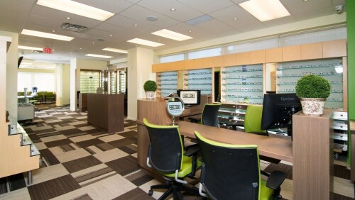 View Eye Care
151 Bloor St. West #703
Toronto ON M5S 1S4
(416) 923-8439

http://www.vieweyecare.com